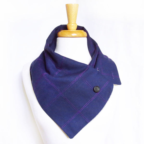 the anjelica scarf with the lining folded inwards