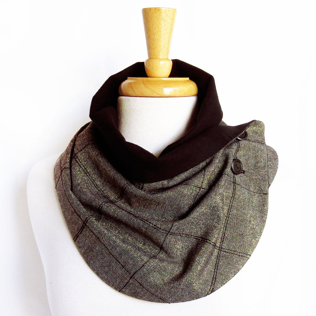 anjelica winter button scarf – Holland Cox